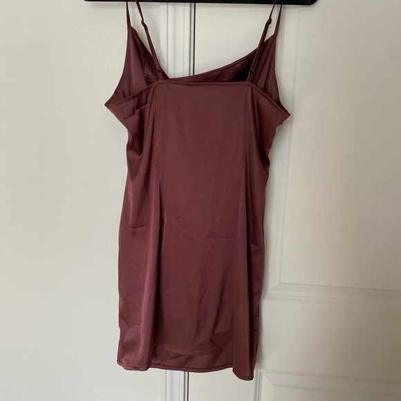 Verdusa Women's Split Hem Cowl Neck Spaghetti Strap Satin Dress - Picture 5 of 6